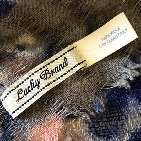 🌸HOST PICK🌸 Lucky Brand Floral Wool Scarf/Wrap - Picture 5 of 5